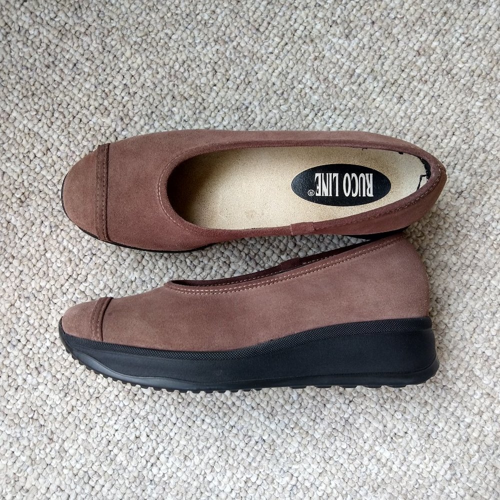 Ruco Line Italian genuine suede platorm shoes Size 7 Like New